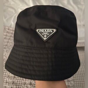 PRADA men’s Re-Nylon bucket hat